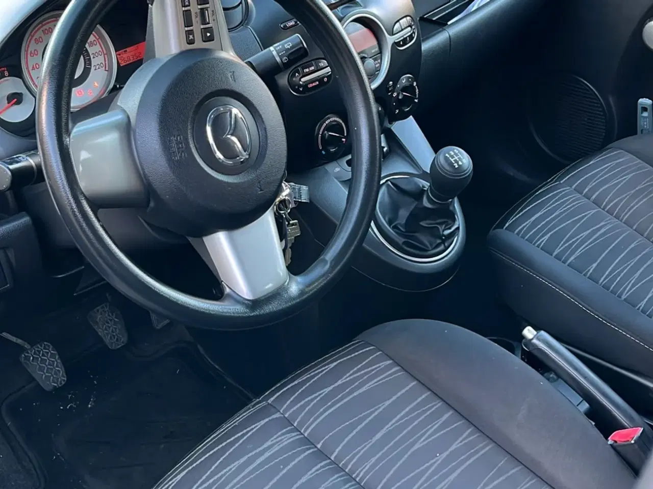 Billede 2 - Mazda2 Fra 10 ny Synes. Super flot stand. 