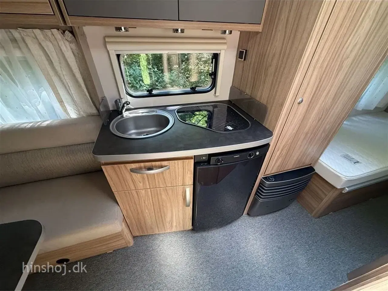 Billede 2 - 2023 - Eriba FEELING 470   Dejlig vogn med enkelsenge med lameludtræk fra Hinshøj Caravan A/S