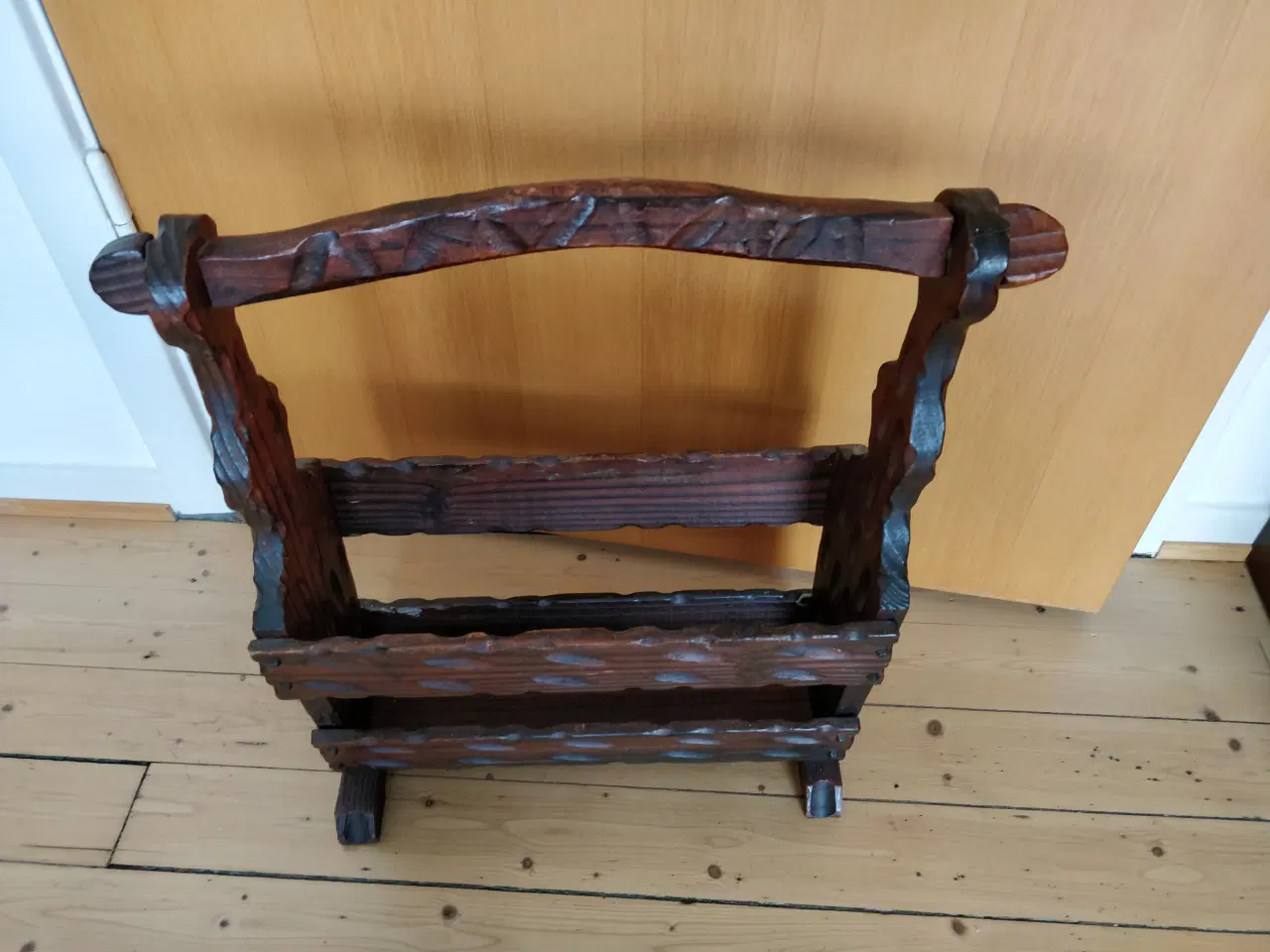 Billede 2 - Avisholder