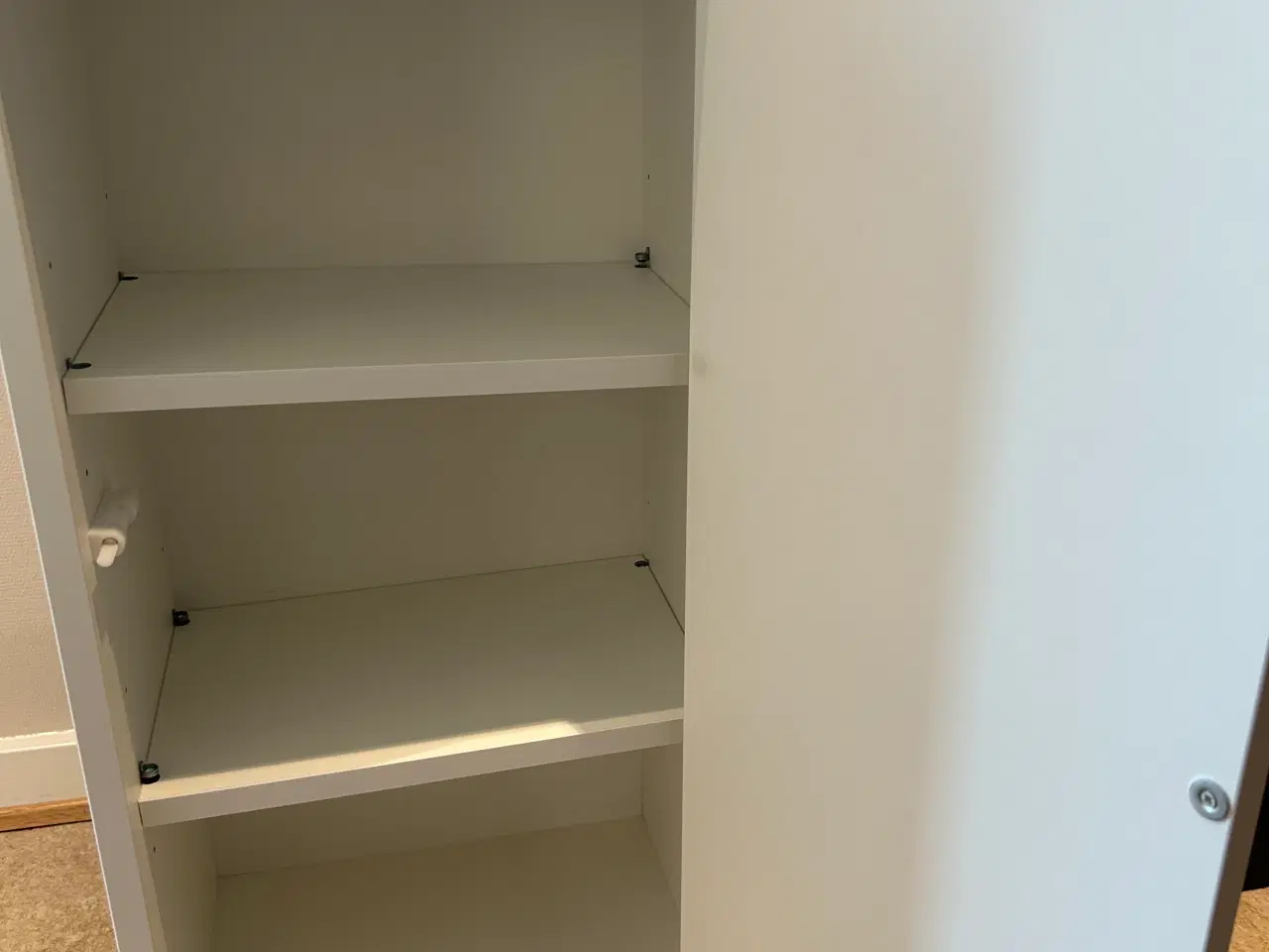 Billede 2 - Hvidt IKEA skab 35 x 25 x 70