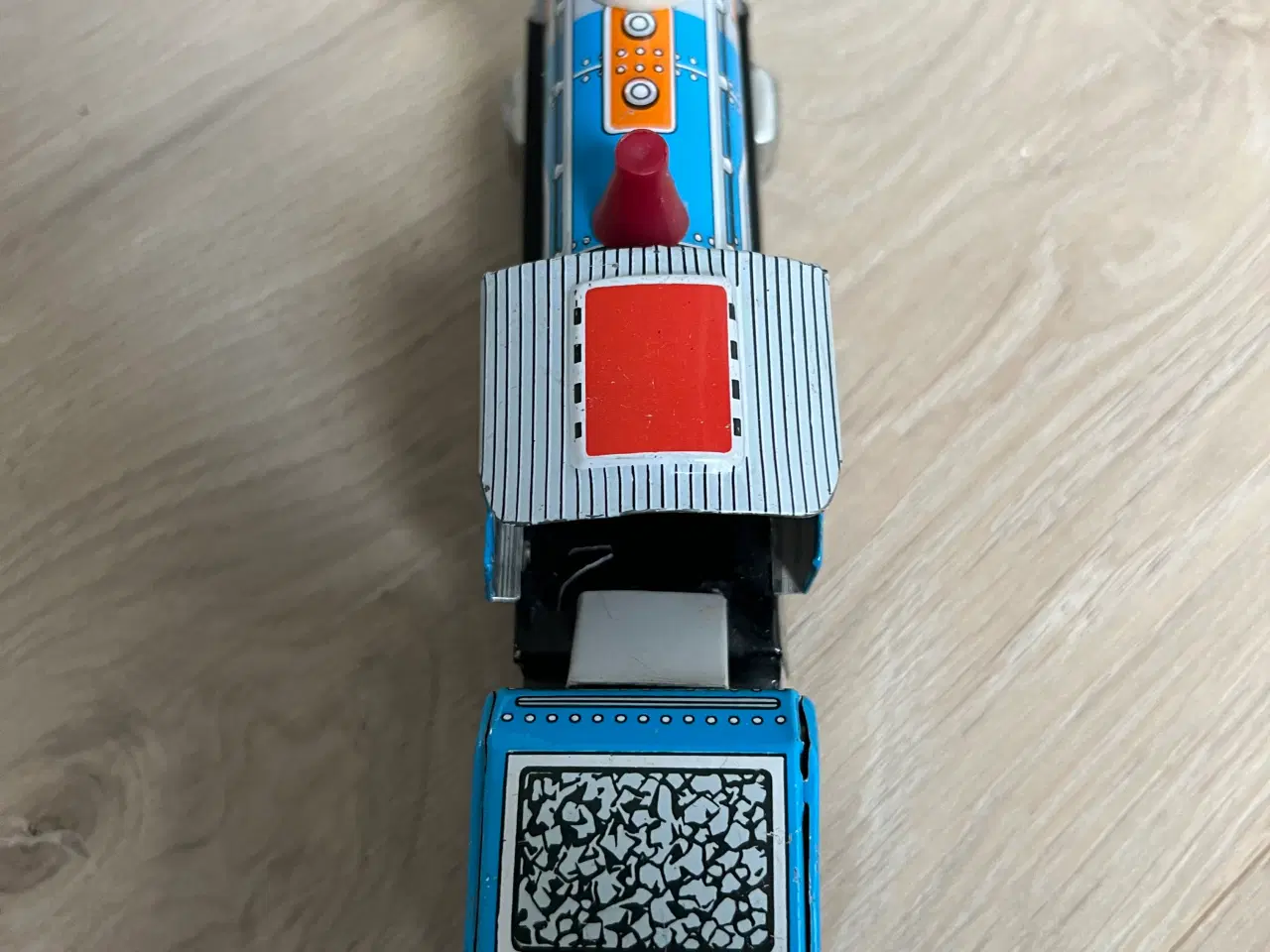 Billede 4 - Blåt legetøjstog i blik med vogn