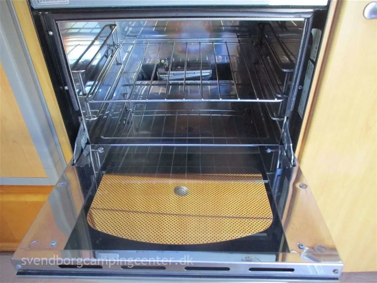 Billede 7 - 2004 - LMC 560 RD Lord Ambassador Alde centralvarme