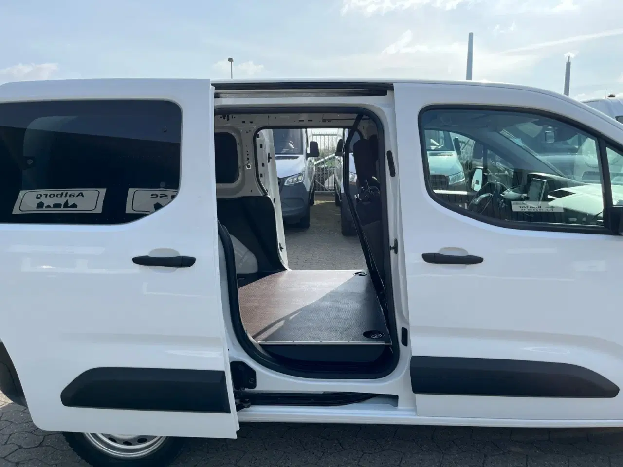 Billede 15 - Peugeot Partner 1,5 BlueHDi 130 L1V1 Plus EAT8 Van