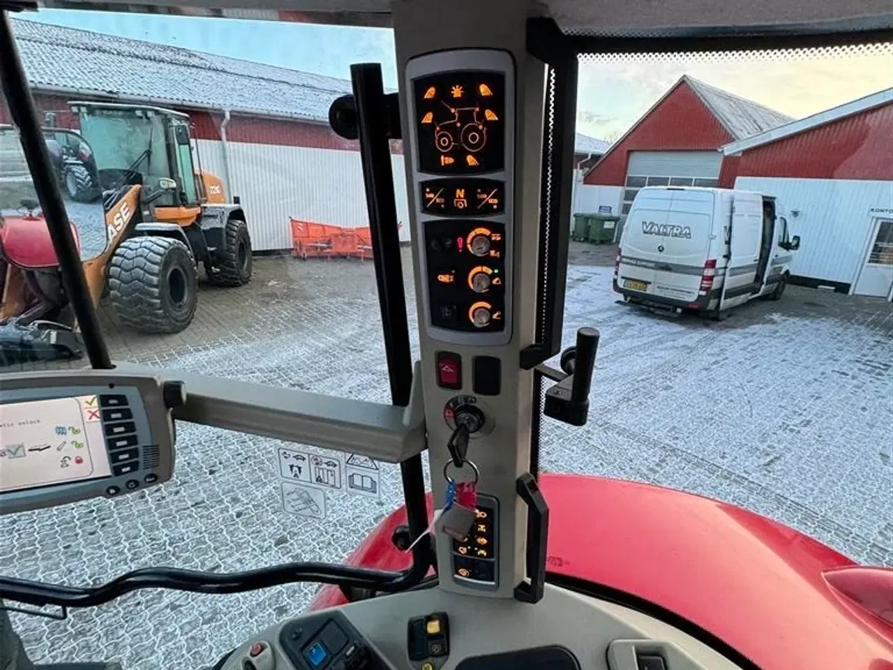 Billede 18 - Massey Ferguson 7615 Dyna VT KUN 4700 TIMER OG FULD AFFJEDRING!