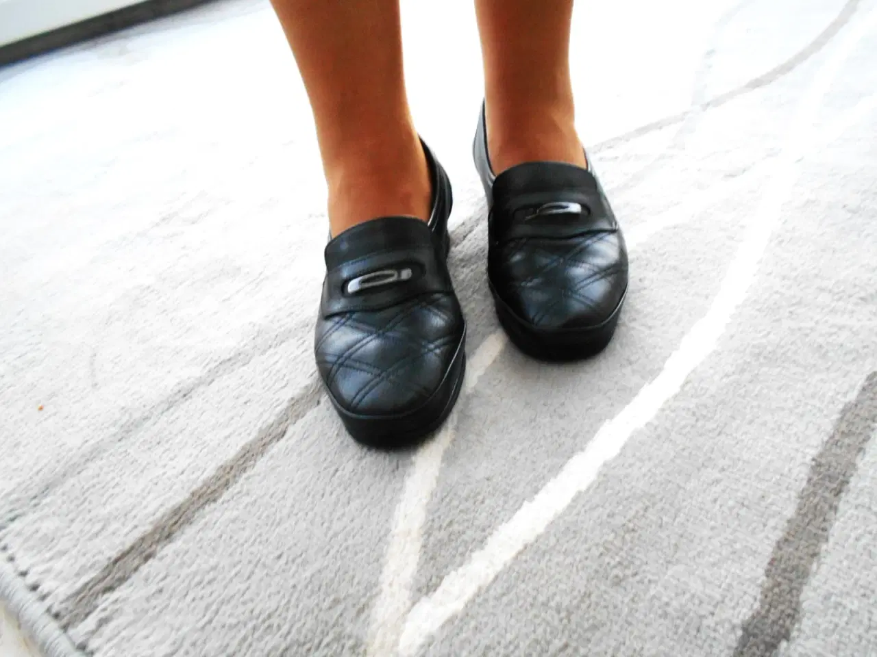 Billede 1 - Damesko med lille hæl str. 39½