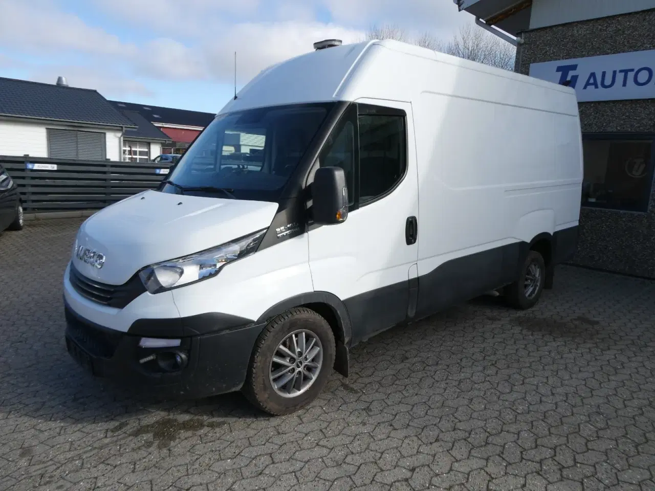 Billede 2 - Iveco Daily 3,0 35S18 12m³ Van AG8