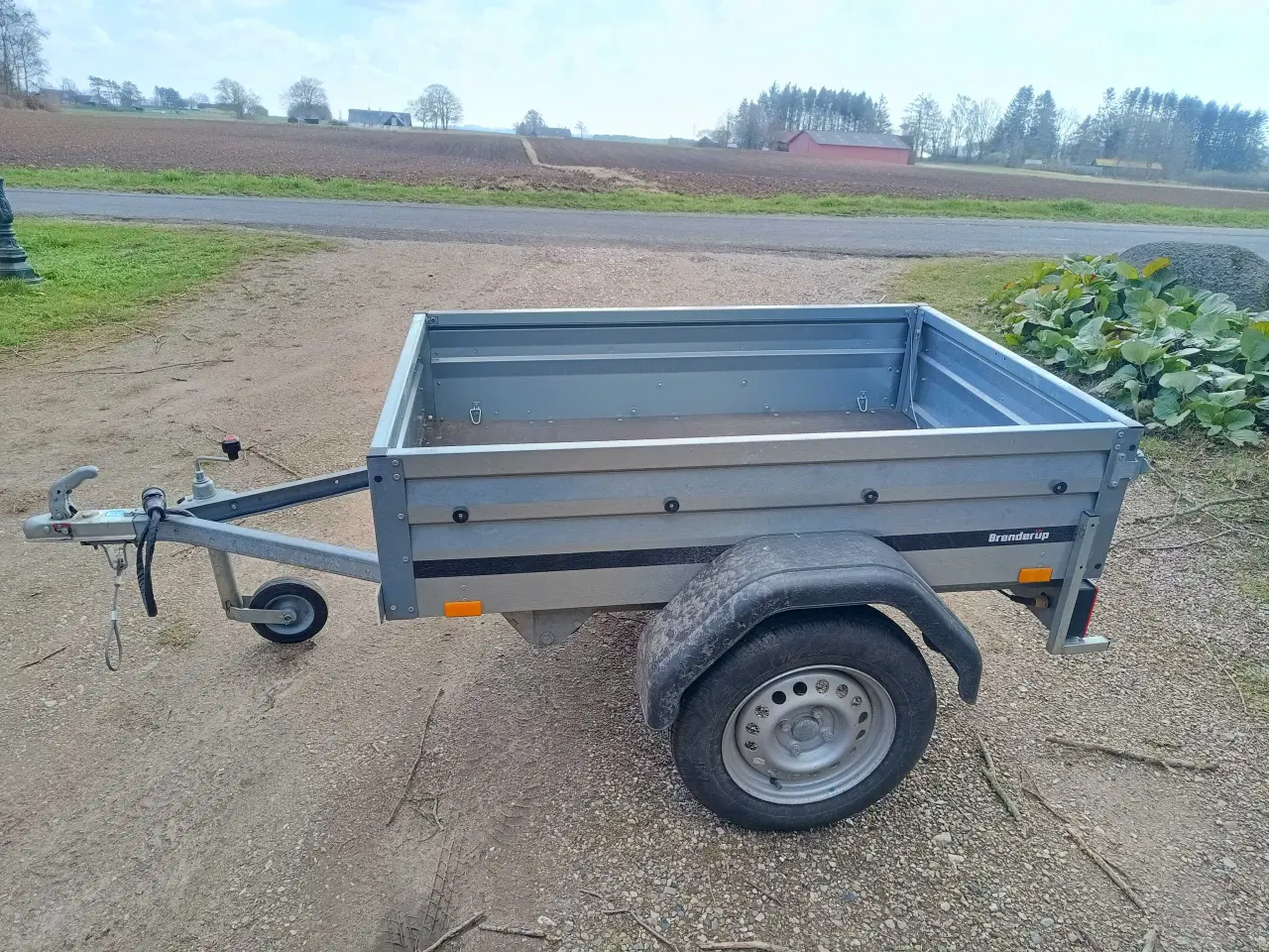 Billede 1 - Brenderup 1150S med tipfunktion 