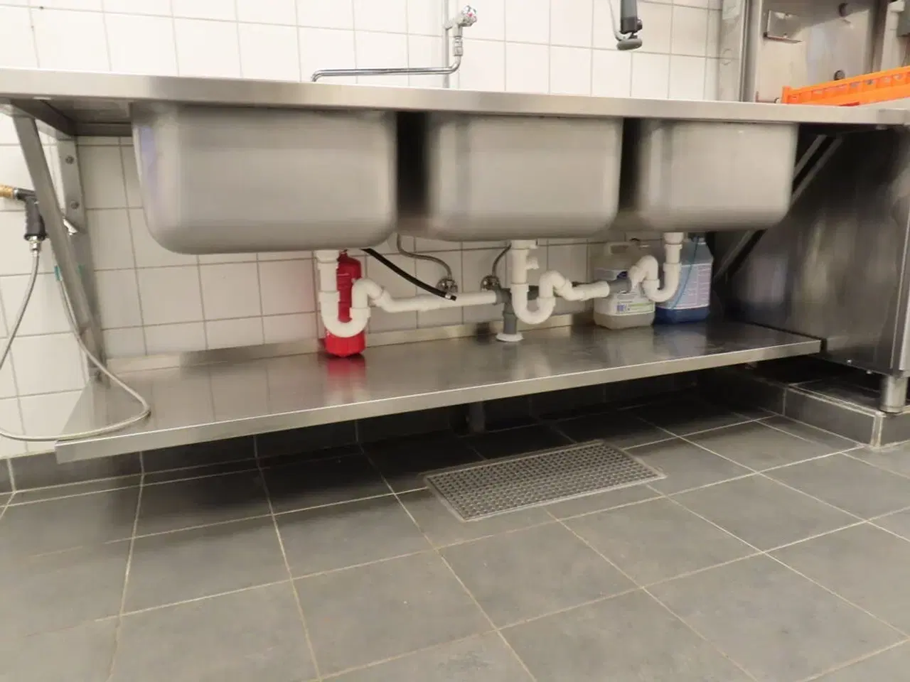 Billede 8 - Vaskebord med tre kummer