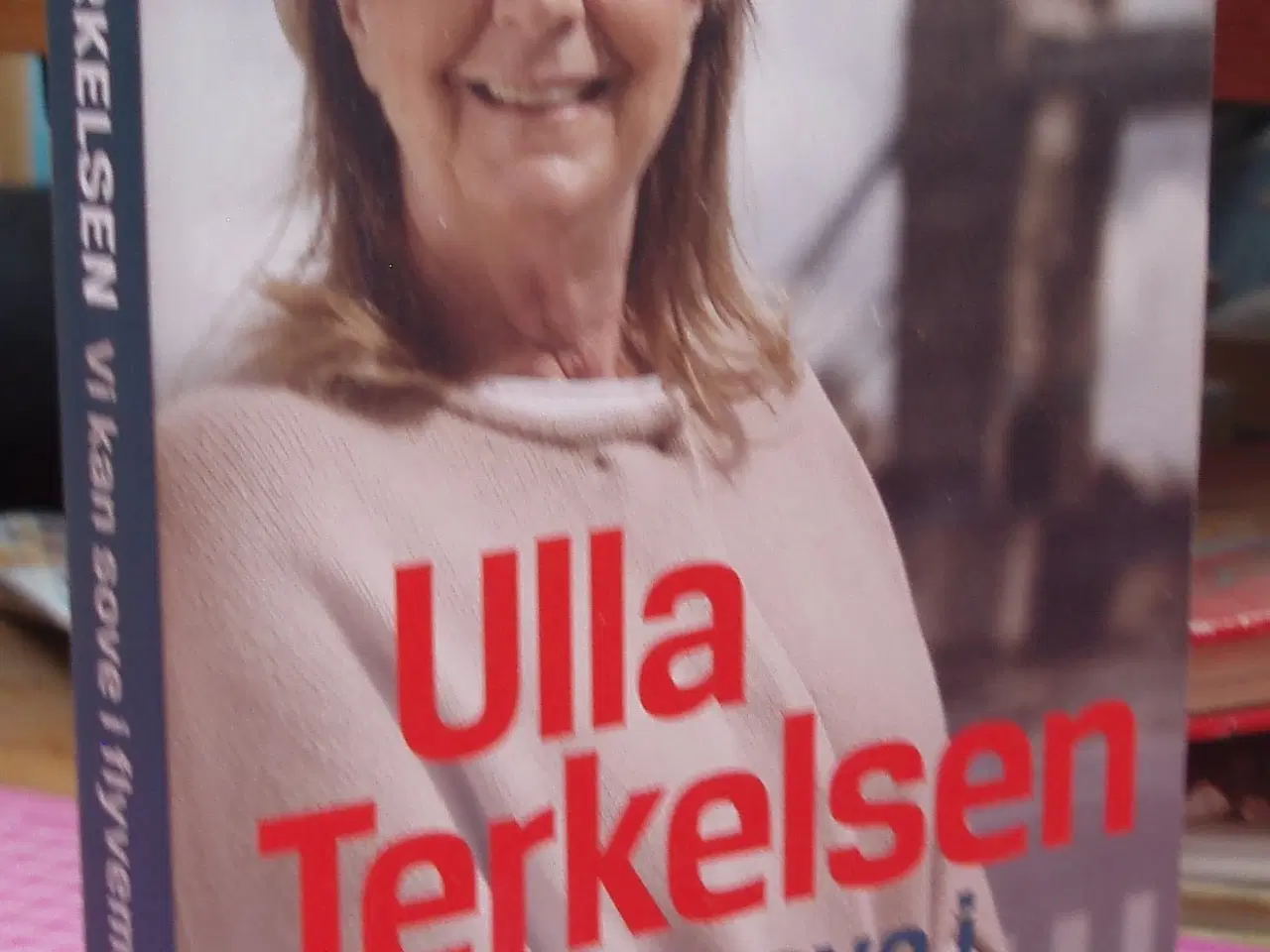 Billede 1 - Vi kan sove i flyvemaskinen af Ulla Terkelsen