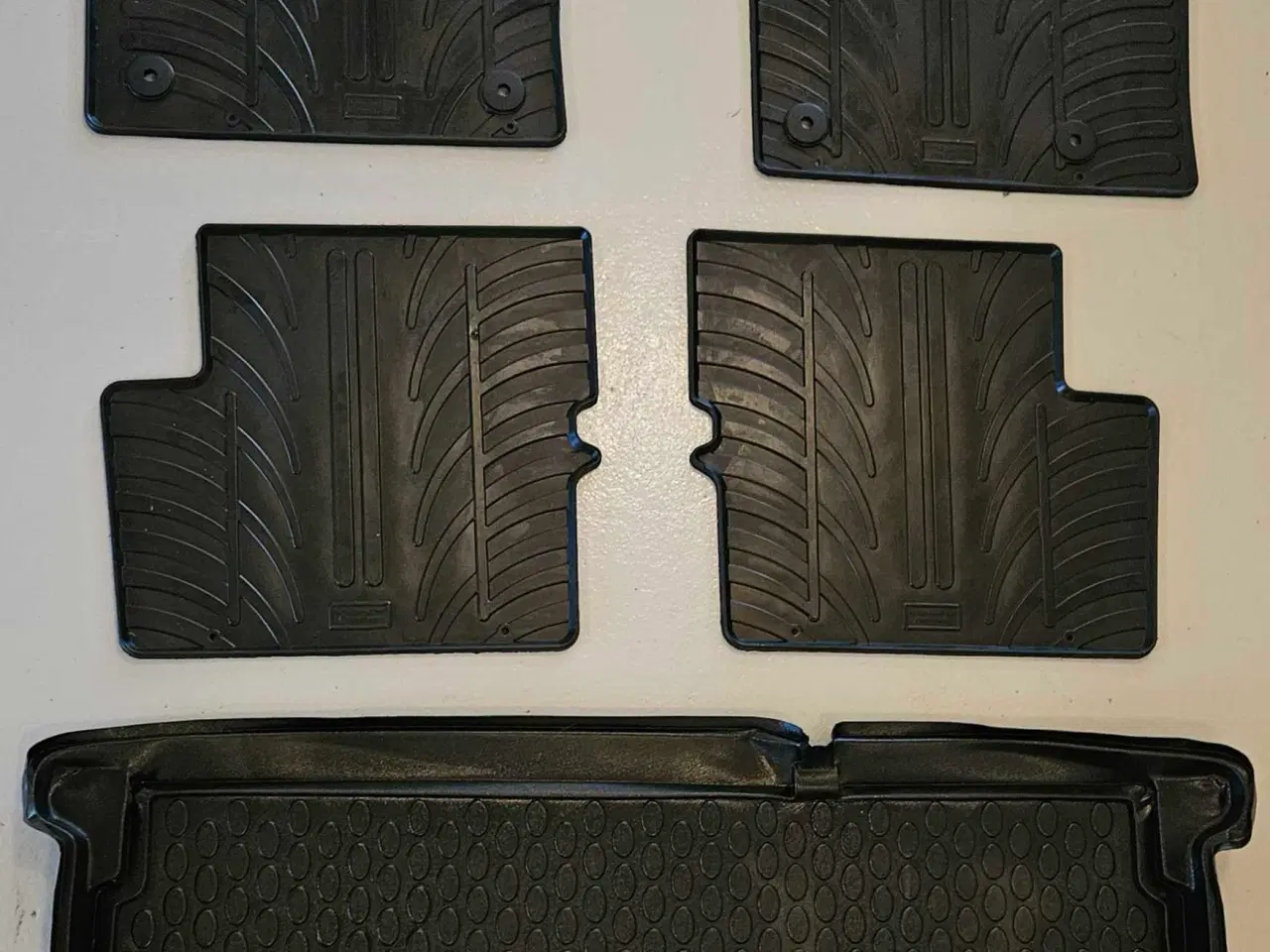 Billede 1 - Opel Corsa gummimåtter