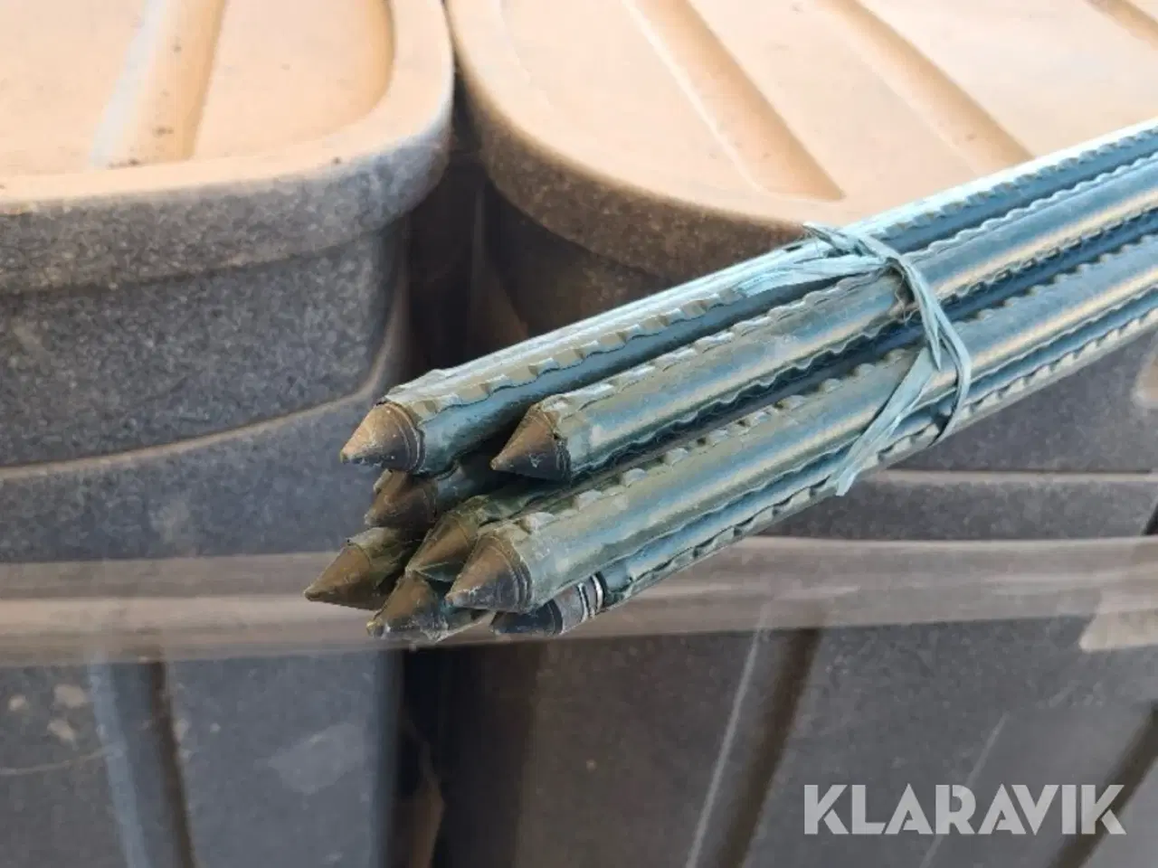 Billede 4 - Plantepæle med grøn plast belagt med metal - 500 styk