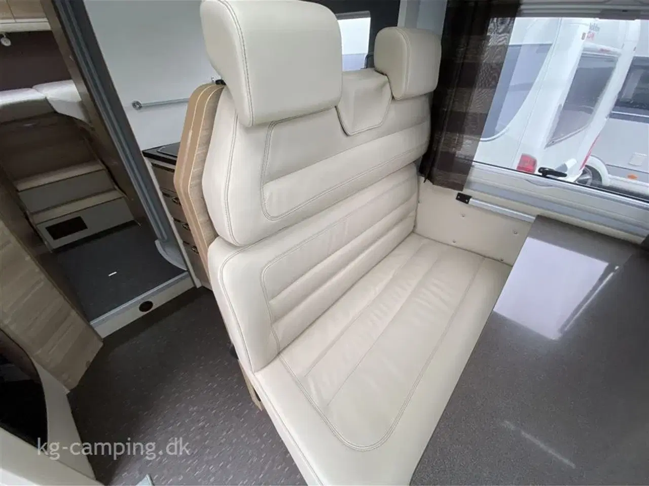 Billede 7 - 2015 - Adria Coral Plus 670 SL Flot Adria Coral med lækre læder sæder.