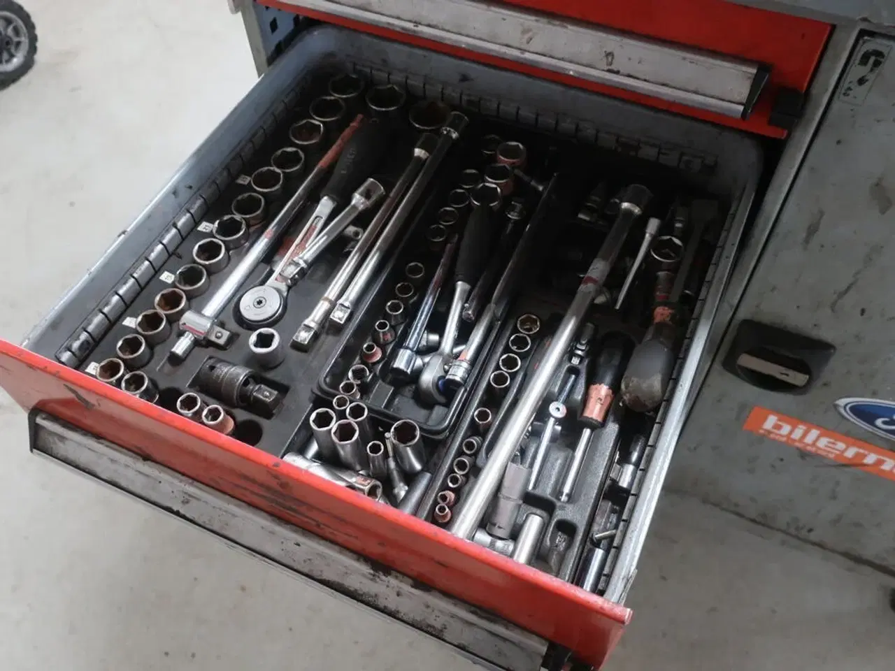 Billede 5 - Værkstedsvogn med indhold