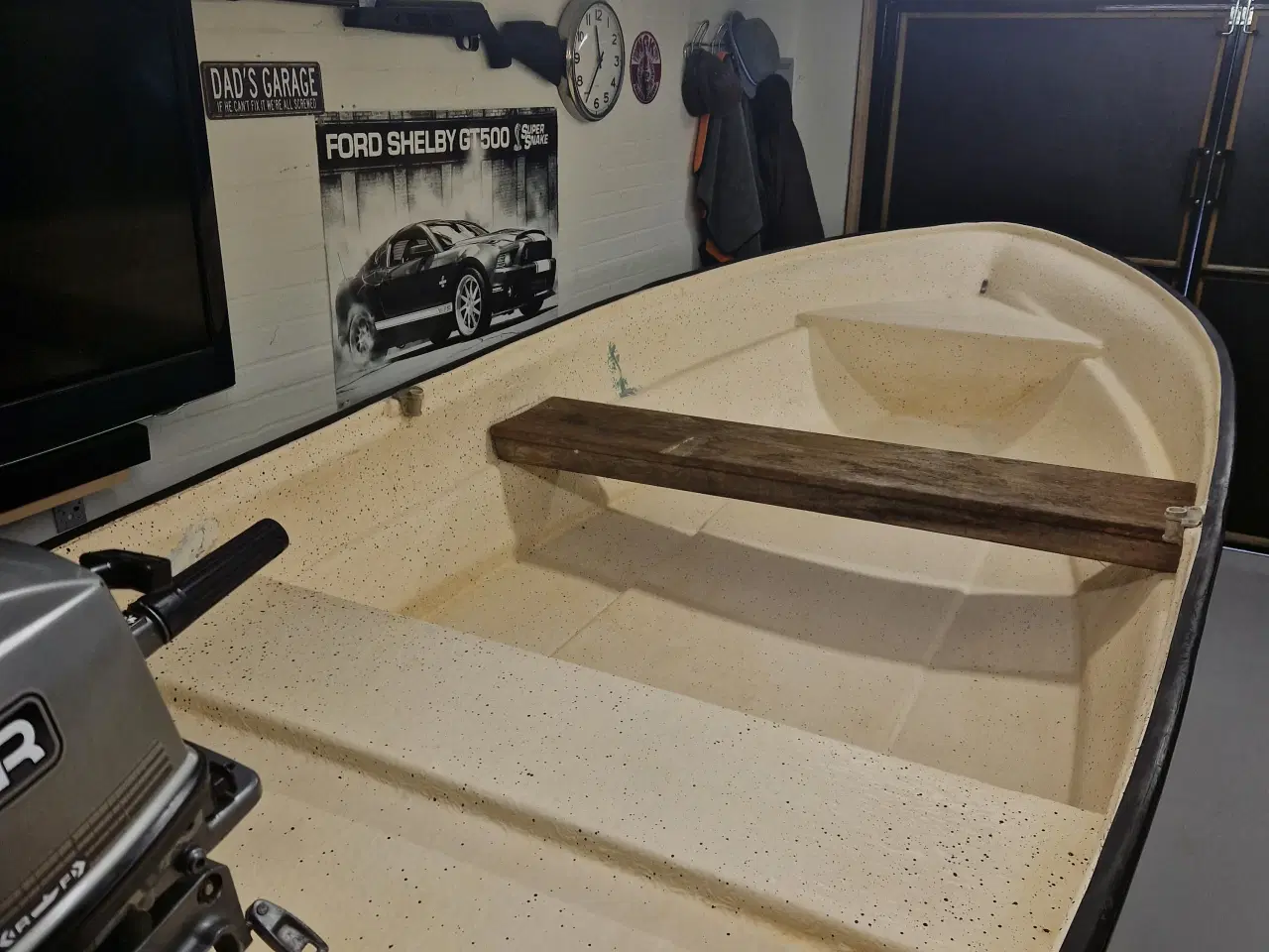 Billede 3 - Jolle med 4 hk påhængsmotor