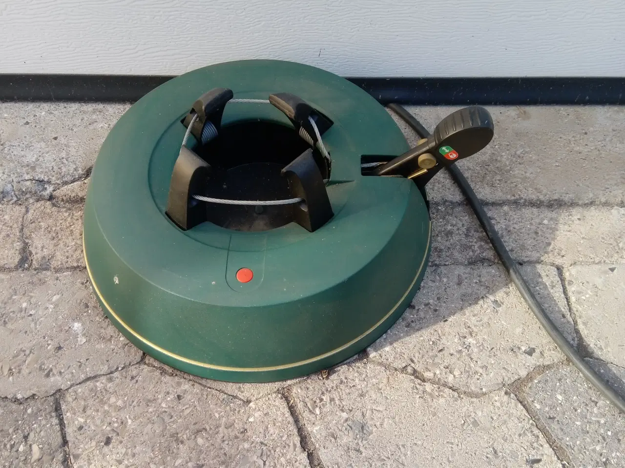 Billede 2 - Juletræsfod med integreret vandbeholder