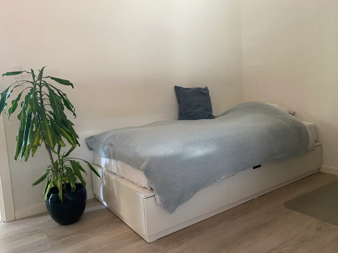 Billede 1 - Seng 