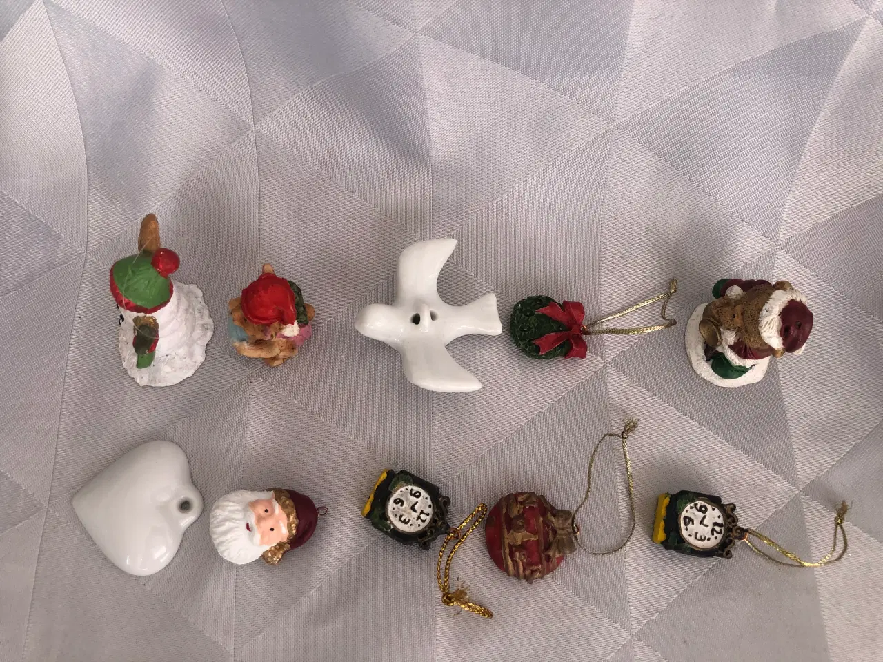 Billede 7 - 10 små keramik julepynt figurer