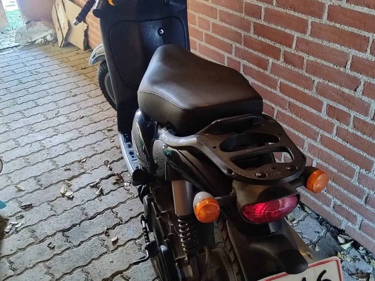 Billede 3 - Aprilia Scarabeo 100 2T – synet, lavt km-tal, fin