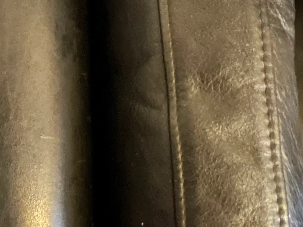 Billede 3 - Klassisk Mogens Hansen MH 2225 sofa – Sort læder –