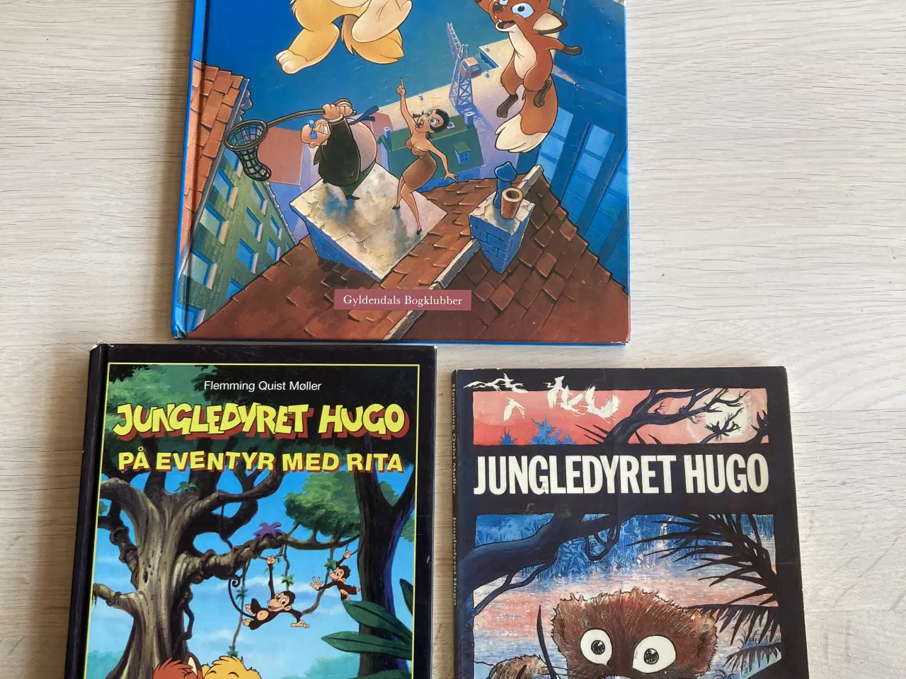 Billede 1 - Jungledyret Hugo  bøger ;-)