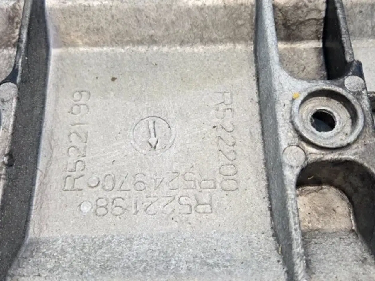 Billede 14 - John Deere  6068   Dæksel   R522200