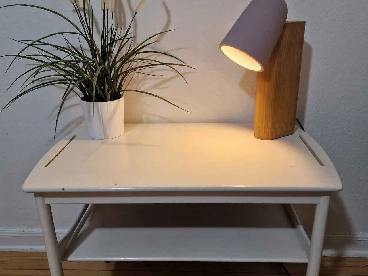 Billede 7 - Sned bordlampe fra BoConcept.