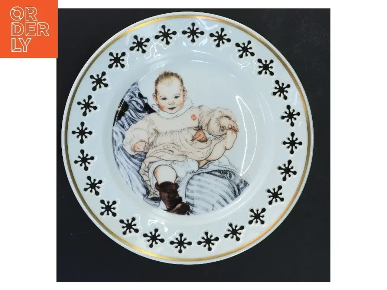 Billede 1 - Dekorativ tallerken, Carl Larsson motiv fra B&G (str. Ø 22 cm)