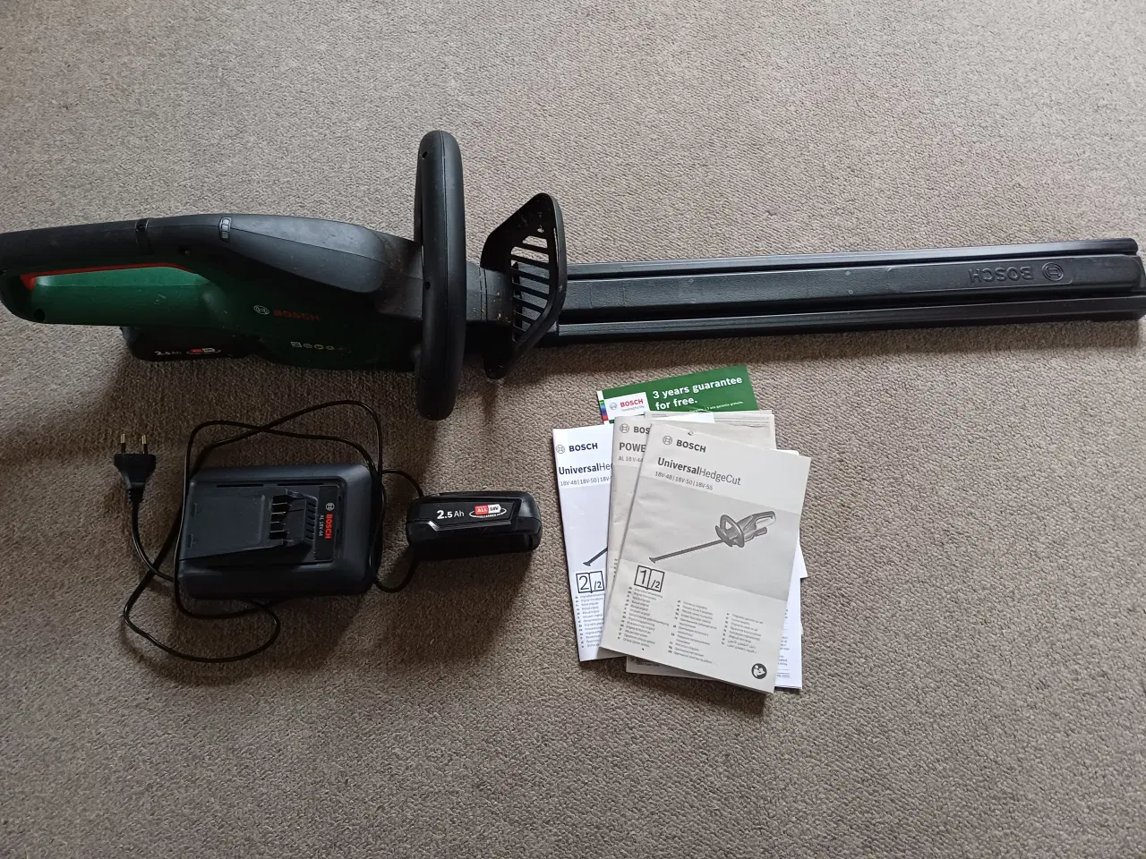 Billede 1 - Bosch hækkeklipper inkl. Lader og 2 batterier 