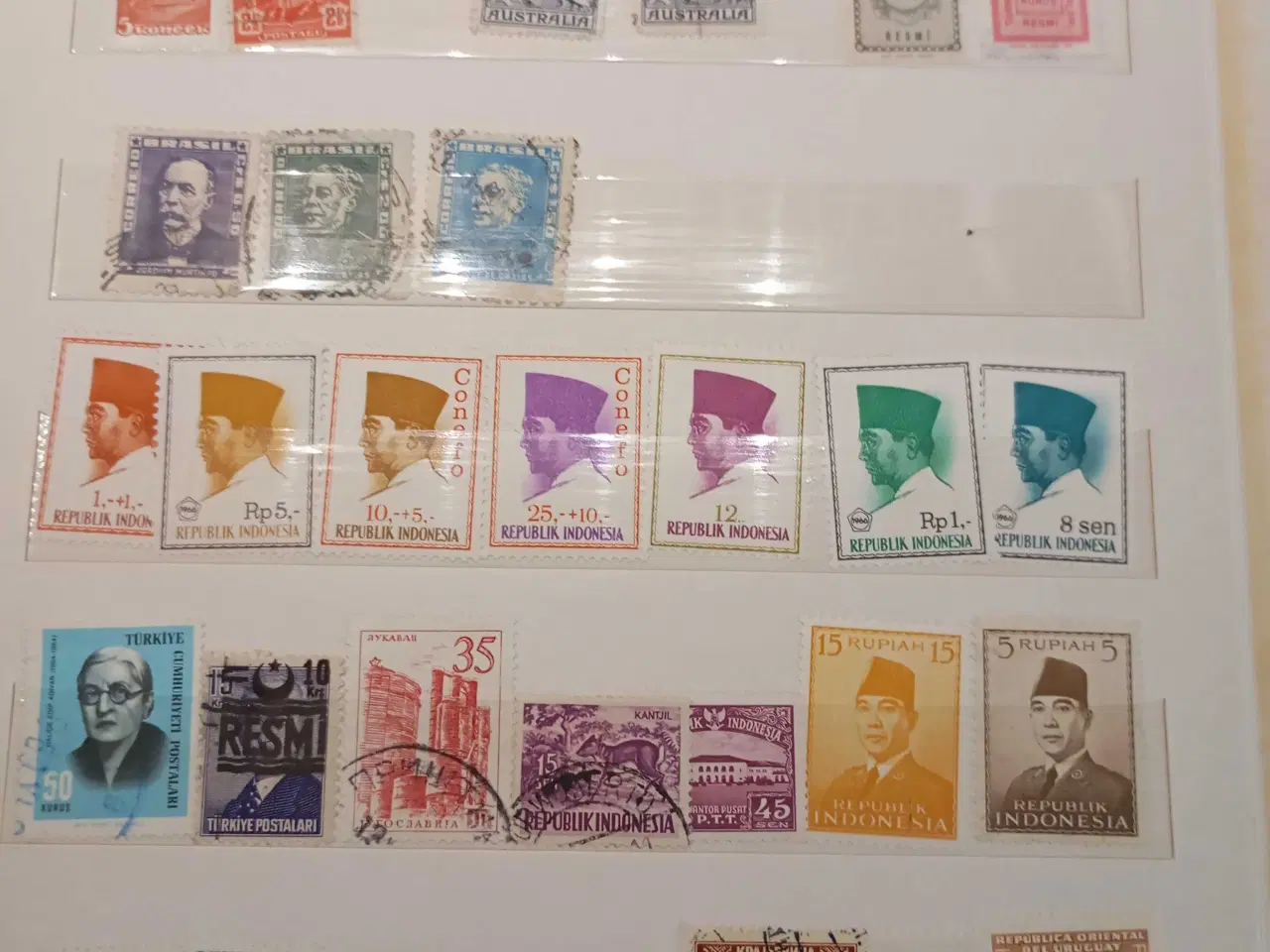 Billede 14 - Lille Stamp album m/udenlandske