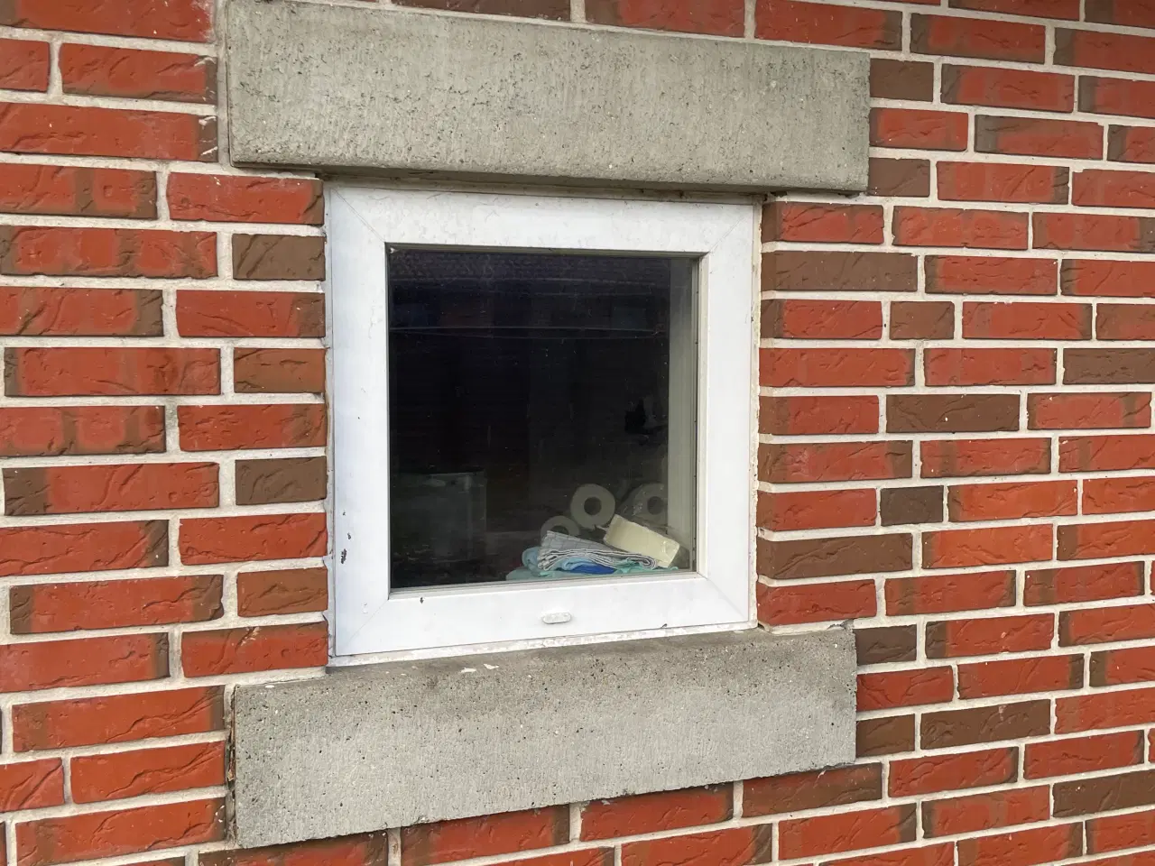 Billede 1 - små vinduer plast