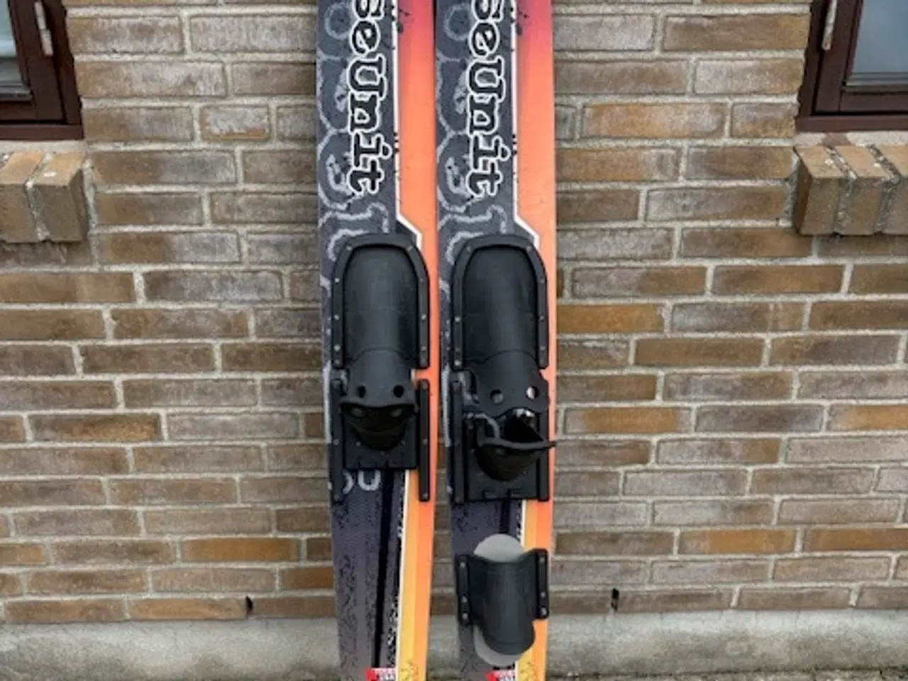 Billede 1 - Fint vanskisæt inkl svømmevest