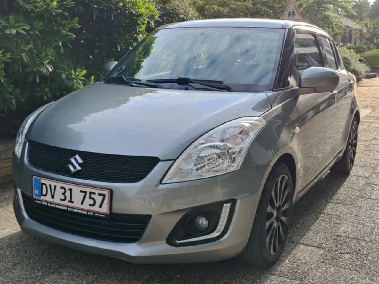 Billede 4 - Suzuki Swift 1,2 dualjet 16V Club 90 HK 5d