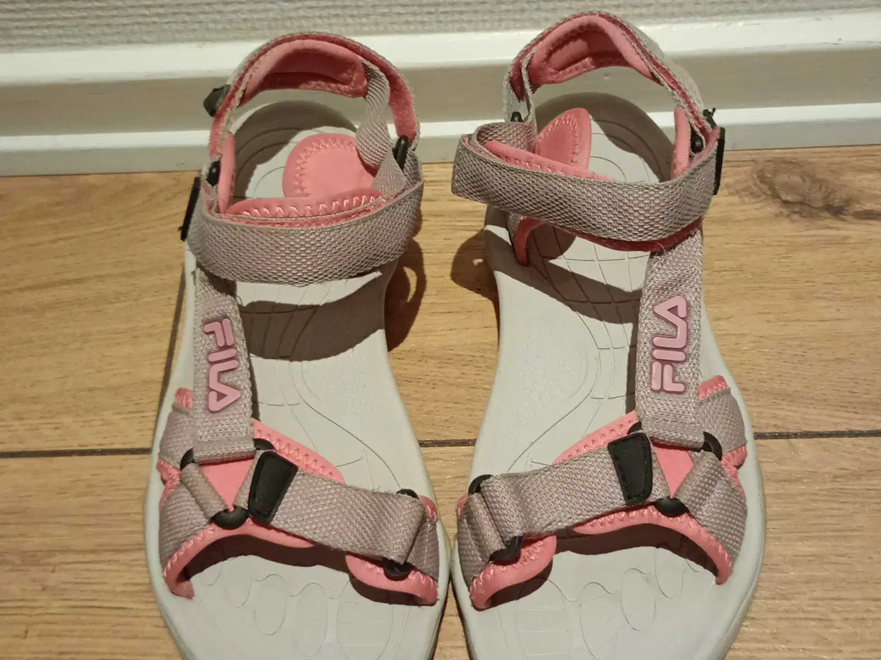 Billede 1 - Damesandaler, FILAS, str. 40.