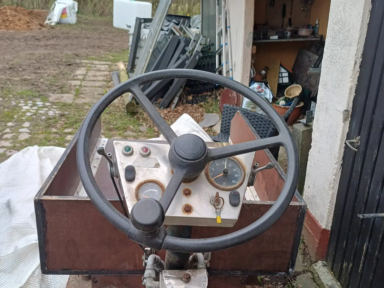 Billede 5 - Have traktor /stald fodermaskine.        