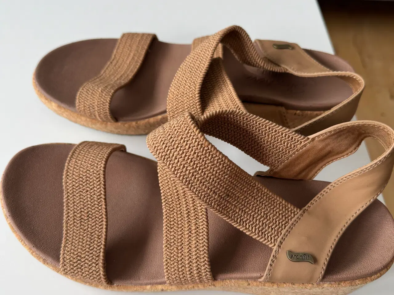 Billede 2 - Skechers med lidt hæl