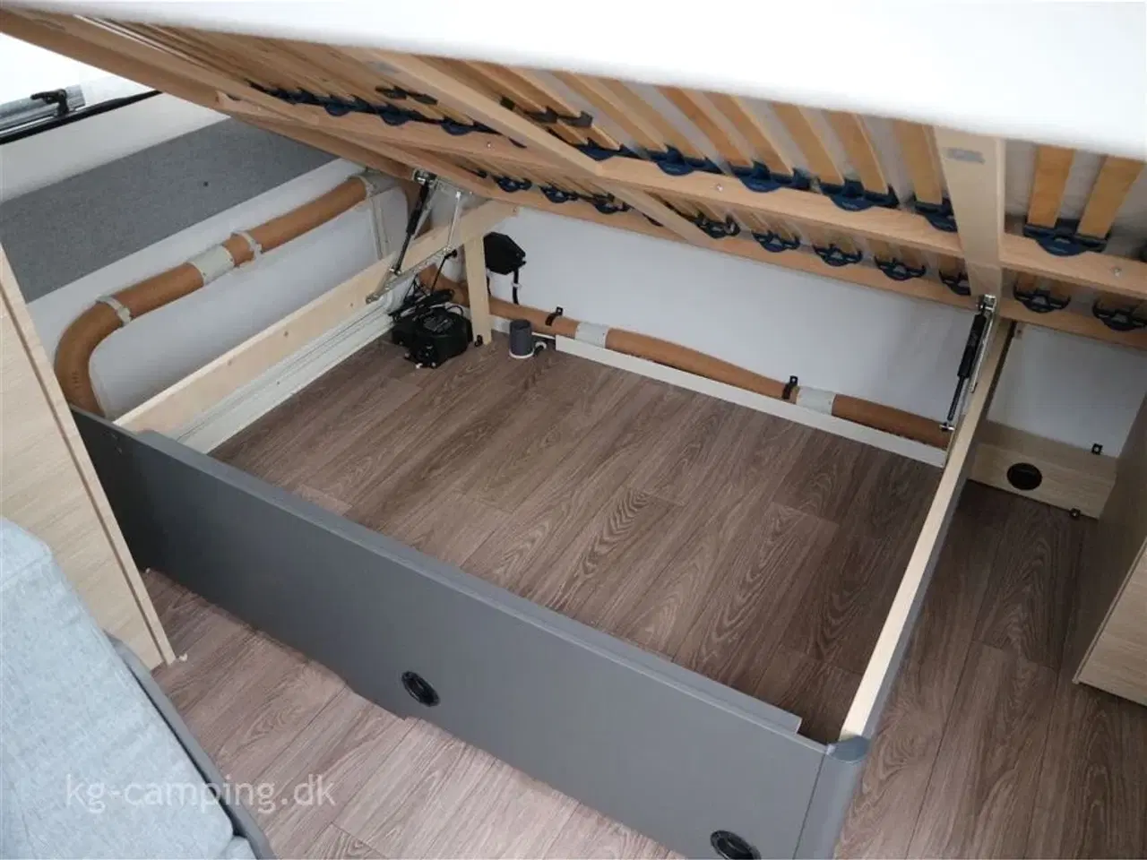 Billede 6 - 2023 - Fendt Apero 560 SKM   EFTERÅRSTILBUD nu nedsat med kr. 28.252,- | Med 2 køjer og dobbeltseng - Vinder af Danish Camping Award 2023