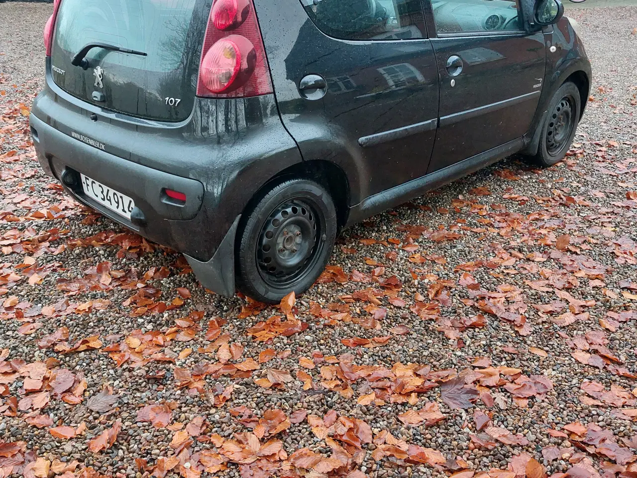 Billede 3 - Km kun 207000. Årgang 2012