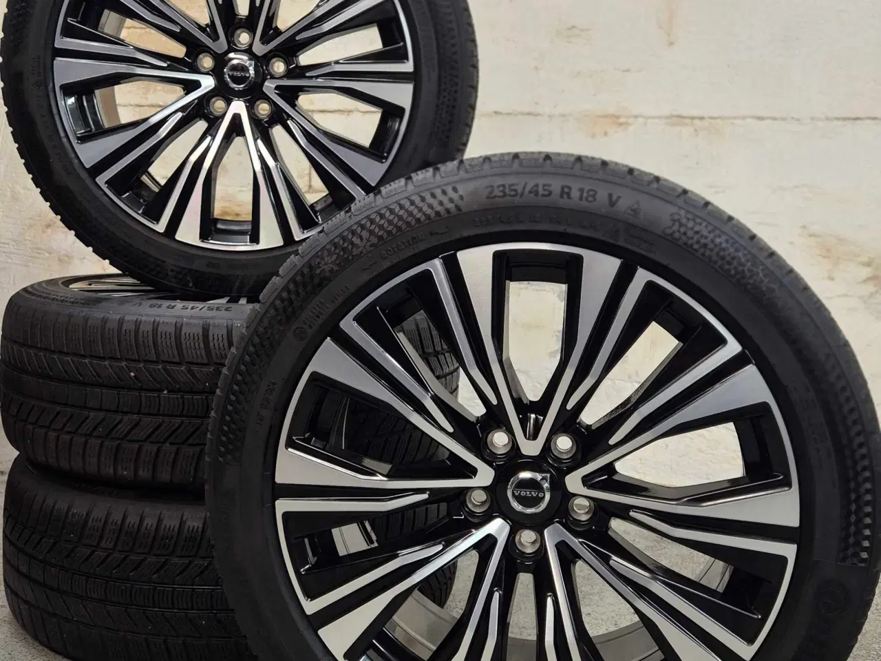 Billede 9 - 5x108 VOLVO ORIGINAL ALUFÆLGE MED VINTERDÆK