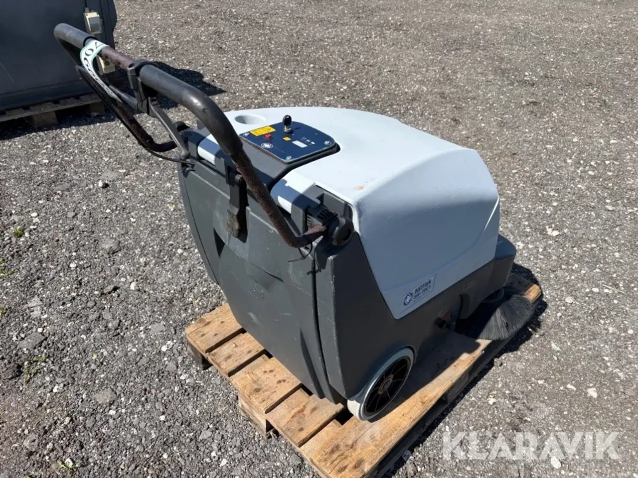Billede 3 - Feje/sugemaskine Nilfisk SW799 S