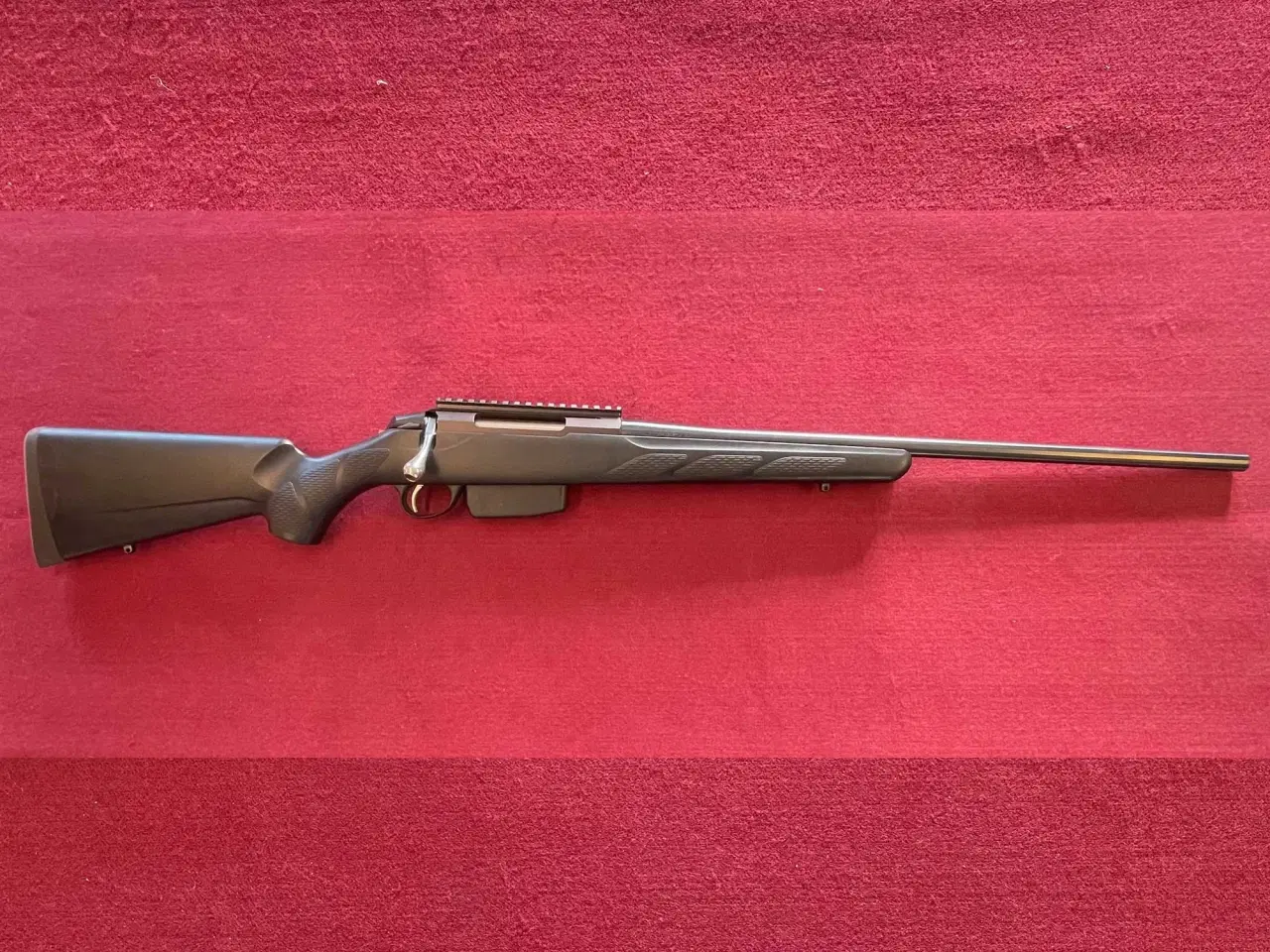 Billede 4 - Tikka T3 Kal. 30-06 inkl. 5 skuds magasin brugt