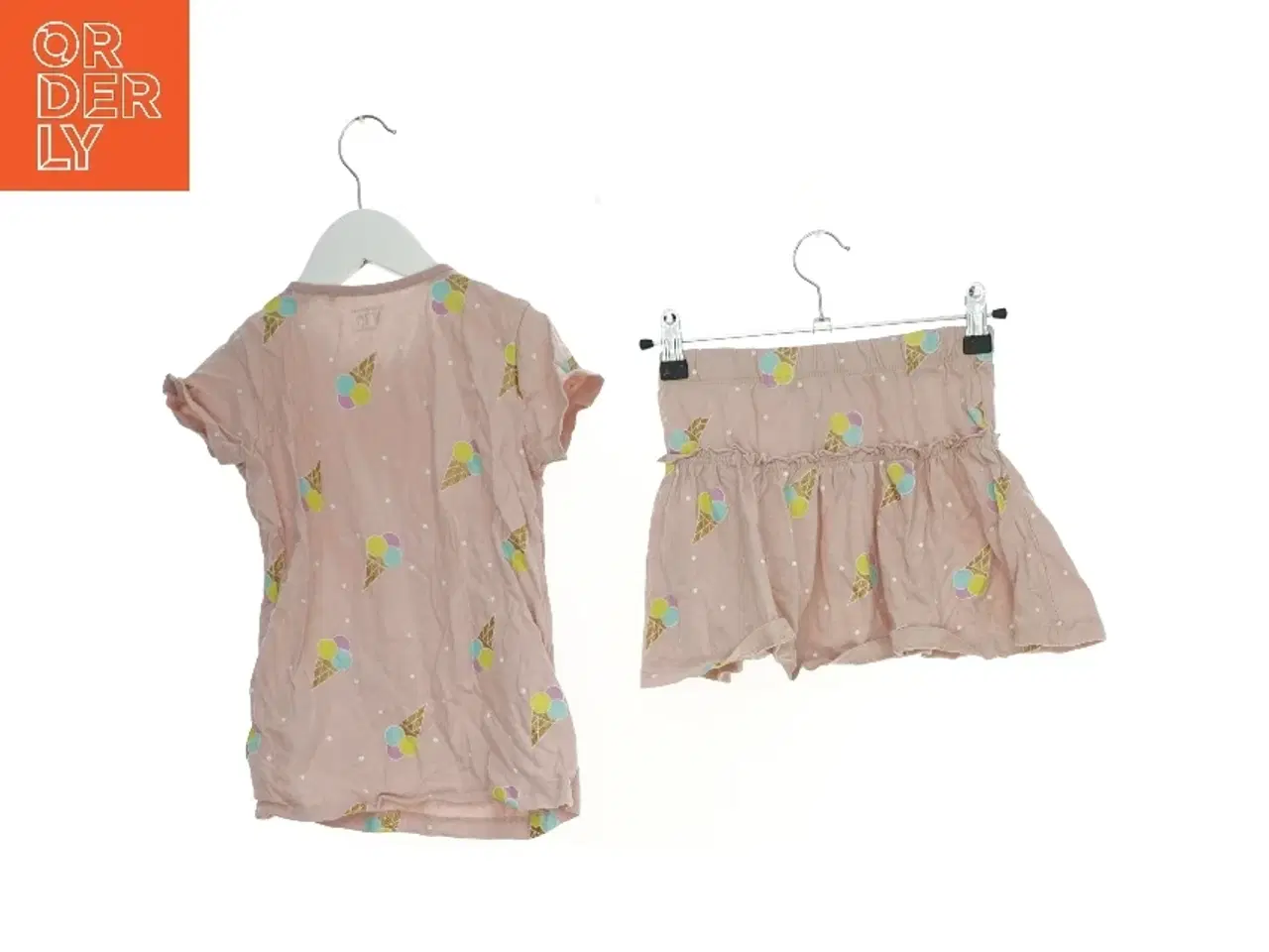 Billede 1 - Sæt børnetøj (2 stk.) fra VRS (str. 116 cm)