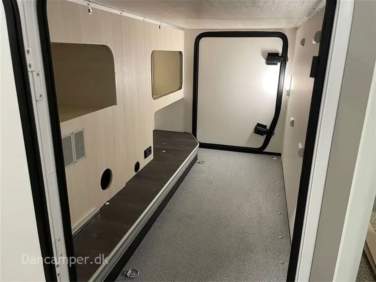 Billede 38 - 2024 - Chausson Titanium 627 ULTIMATE   Enkeltsenge + hæve-/sænkeseng, 5 selepladser, 4 sovepladser med mulighed for 5, 170Hk Aut,, Artic pakke, meget udstyr