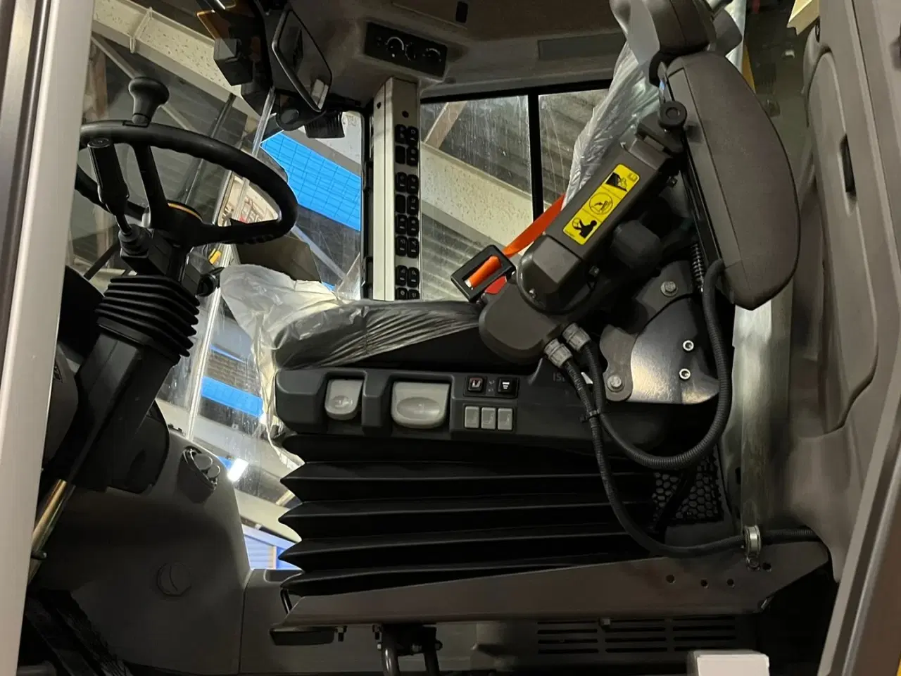 Billede 4 - Volvo L 90H  H2 fabriksny Dansk maskine med masser af udstyr, blan.Co-Pilot & med brede 650/65R25 hjul