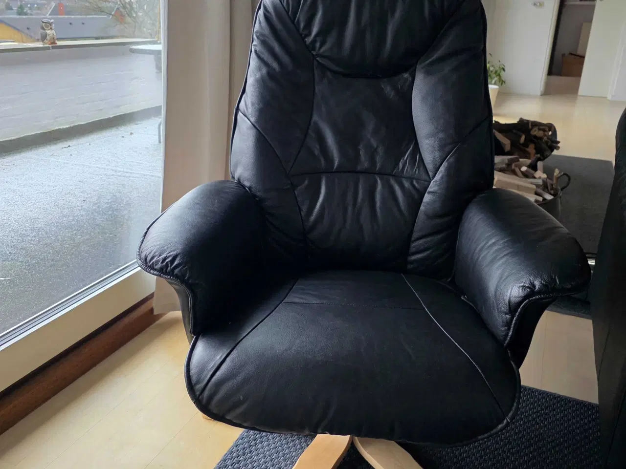 Billede 2 - Hjort Knudsen Genova lænestol med fodskammel