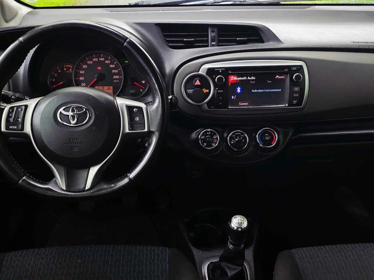 Billede 8 - Toyota Yaris 1.4 Diesel med træk 