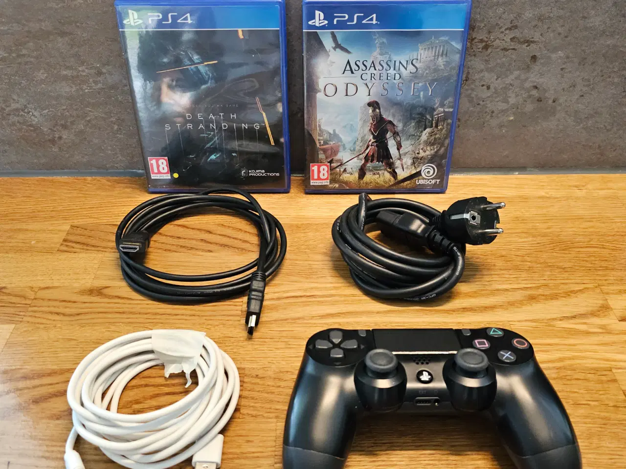 Billede 2 - PlayStation 4 Pro 1TB + 2 spil