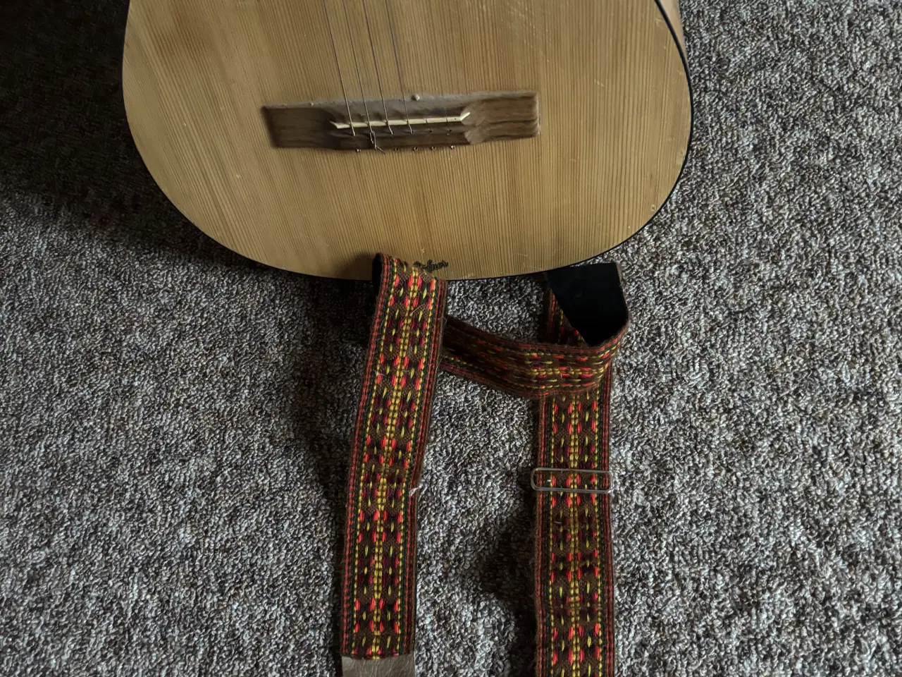 Billede 4 - Høfner gitar med rem og pose. 