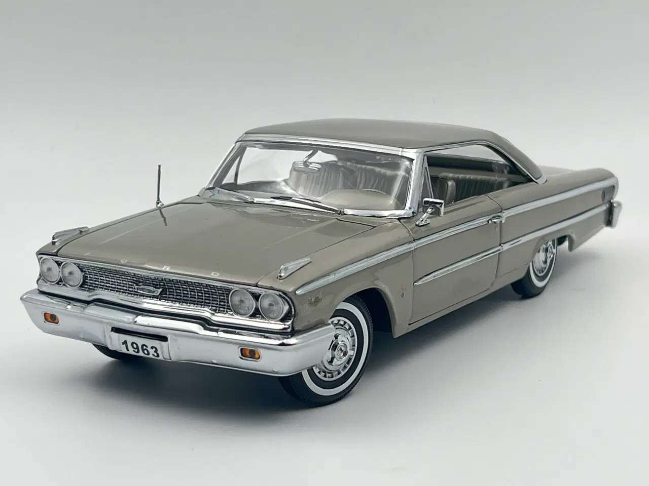 Billede 2 - 1963 Ford Galaxie 500 406 Hard Top 1:18