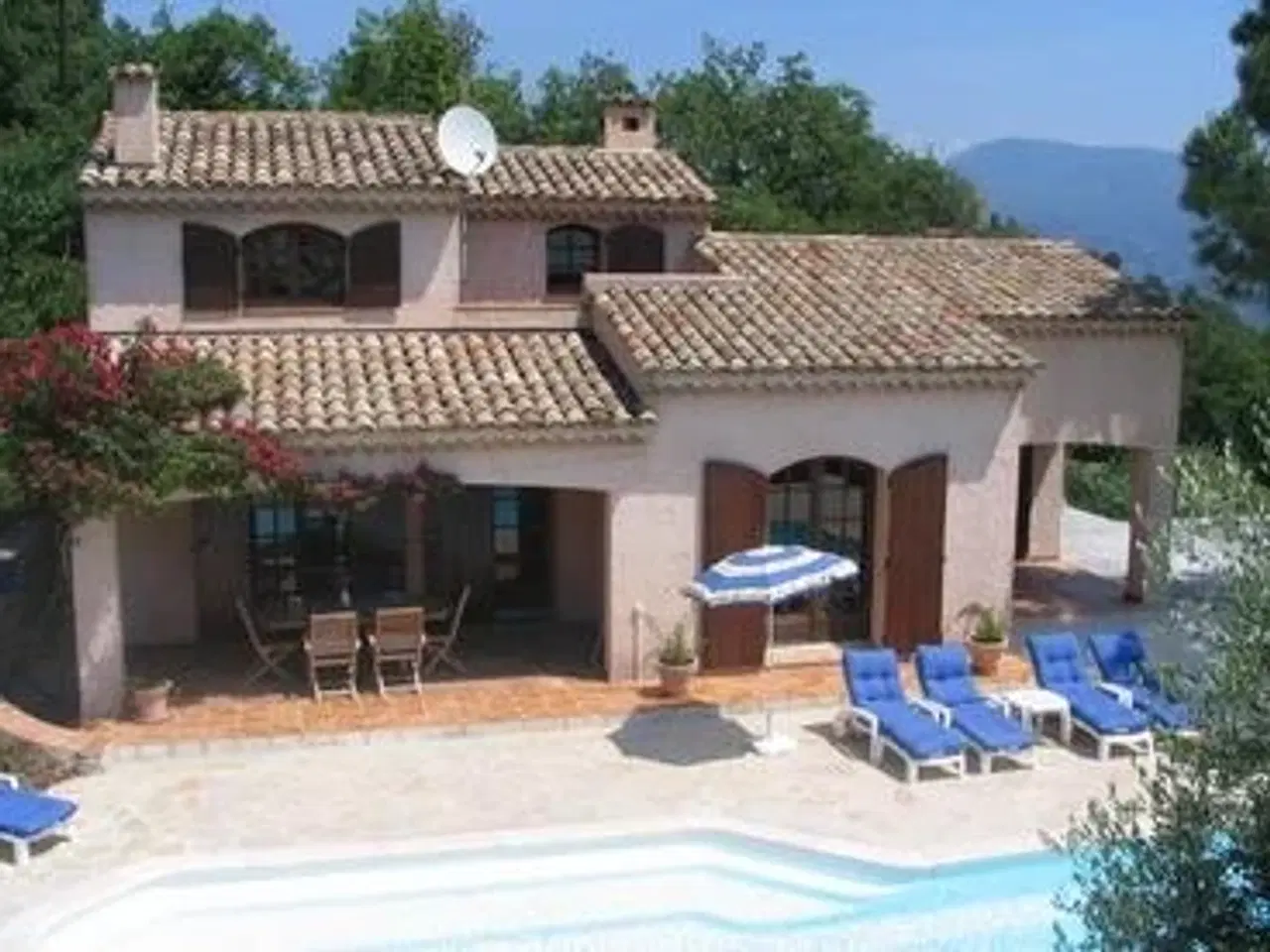 Billede 1 - Sommerhus til 8 personer med stor pool og fantastisk udsigt til leje i Provence.