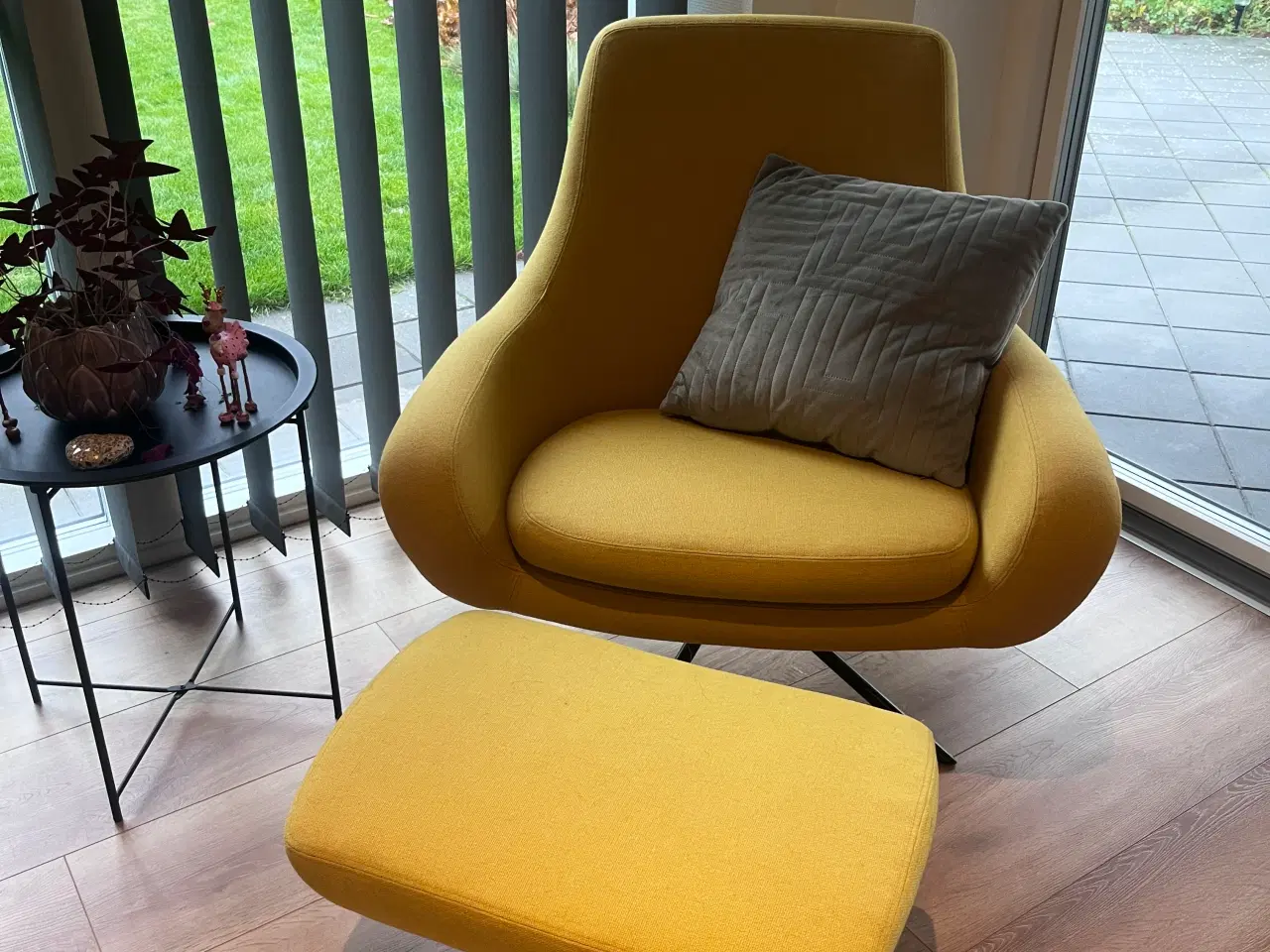 Billede 1 - Loungestole og fodskammel